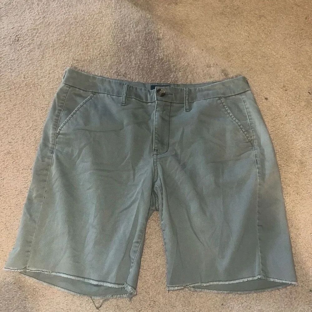 American Eagle green stretch 10 favorite boyfriend shorts